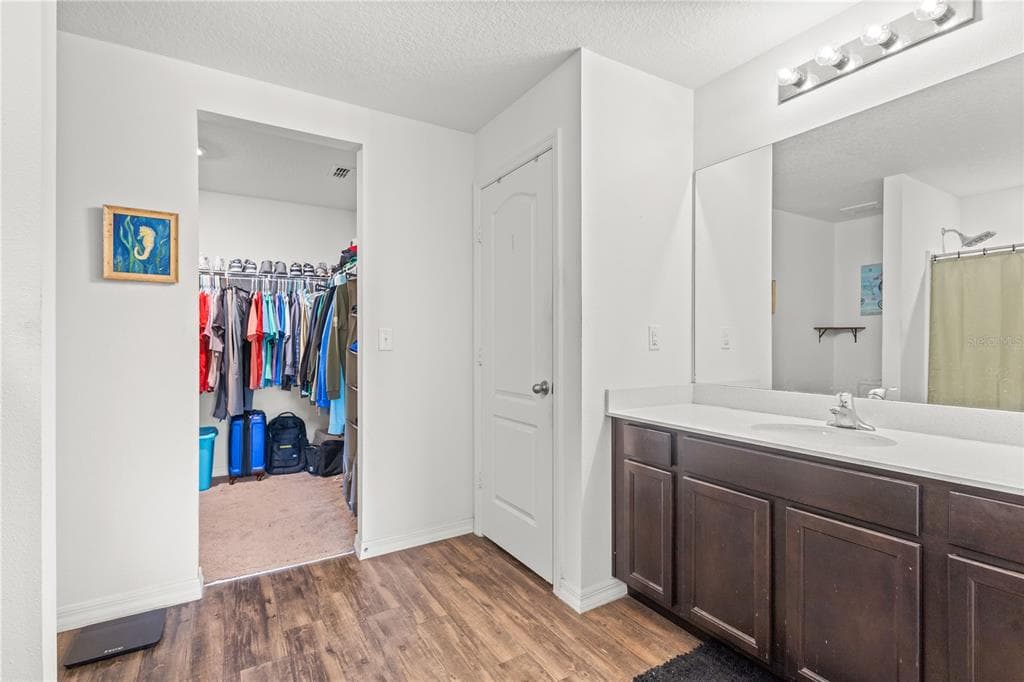 1731 CHATHAM GREEN CIRCLE photo 15