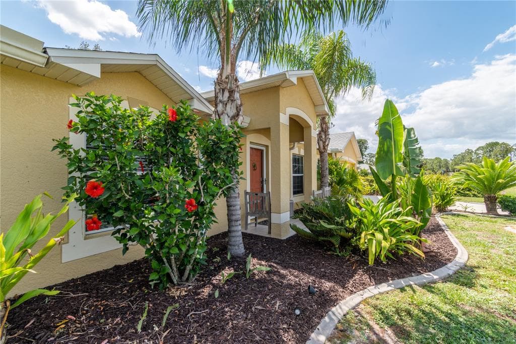 5769 E PRICE BOULEVARD photo 6