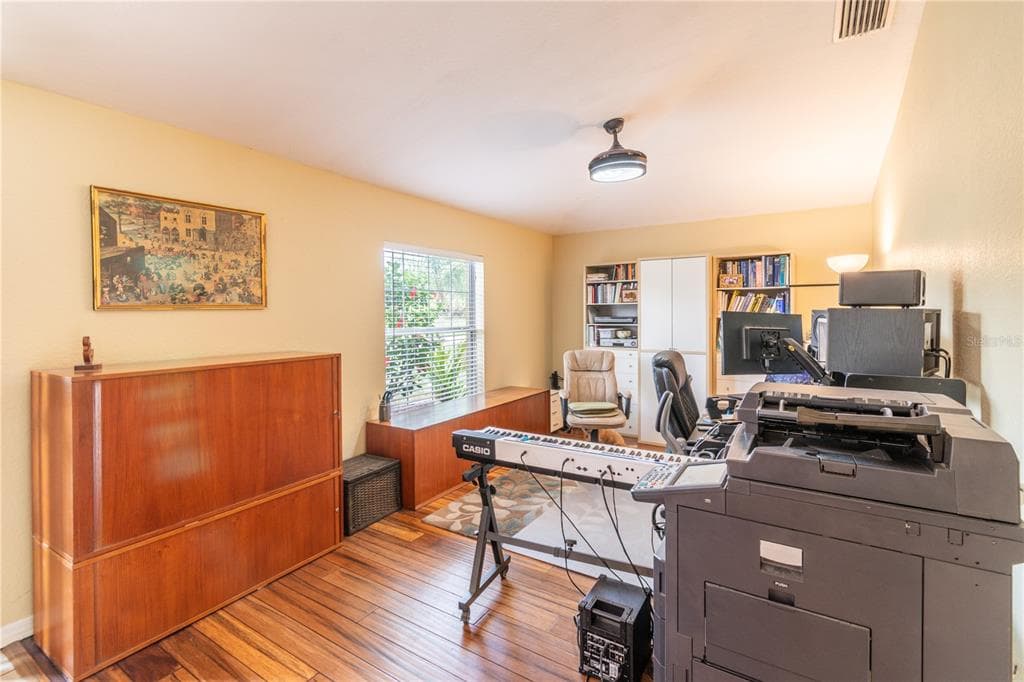 5769 E PRICE BOULEVARD photo 12