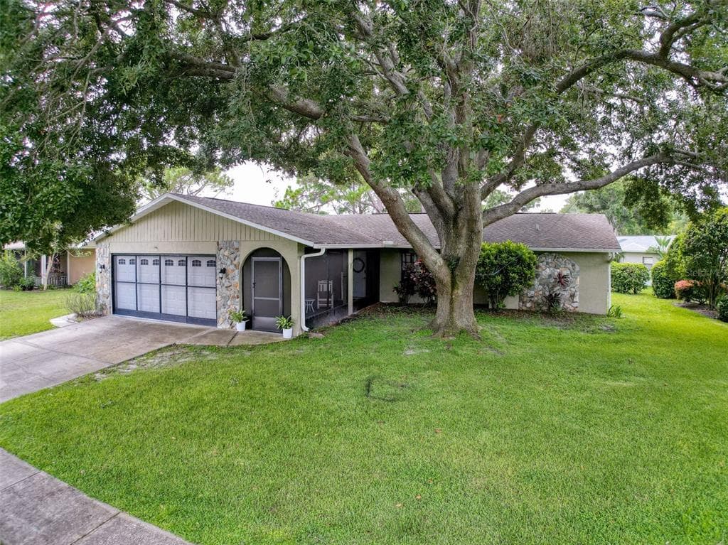 3711 ERIN BROOK DR photo 4