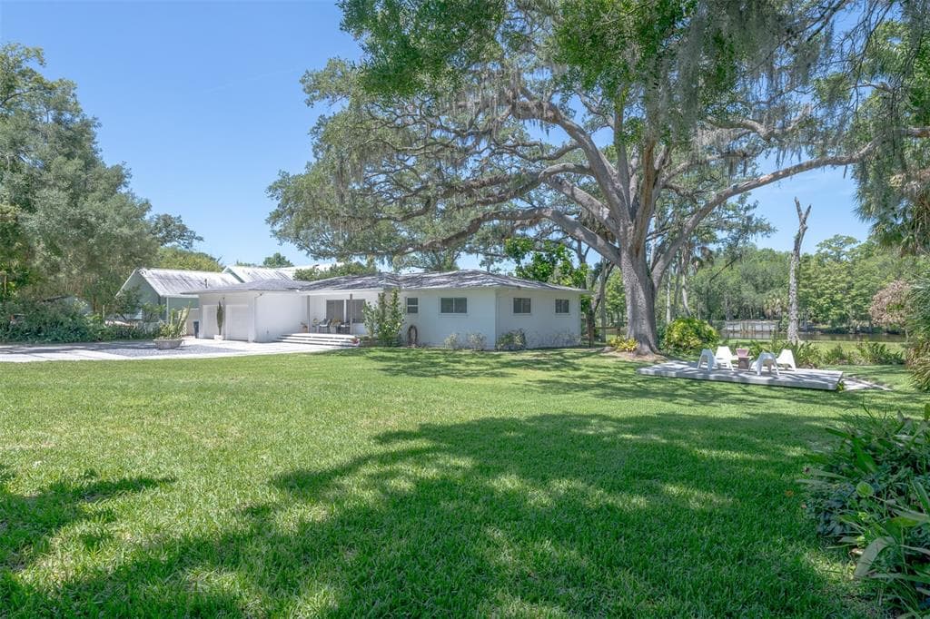 7308 N OLA AVENUE photo 4