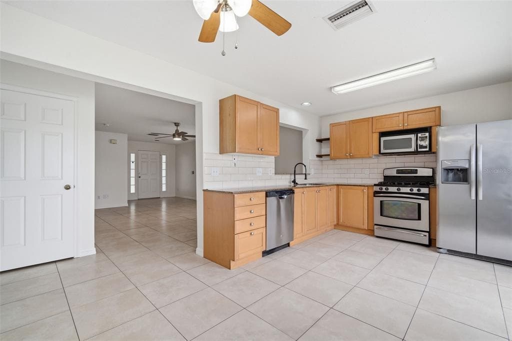 10604 LAKESIDE VISTA DRIVE photo 8