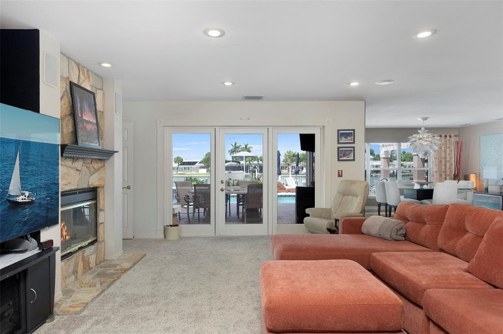 311 S ISLE DRIVE photo 13