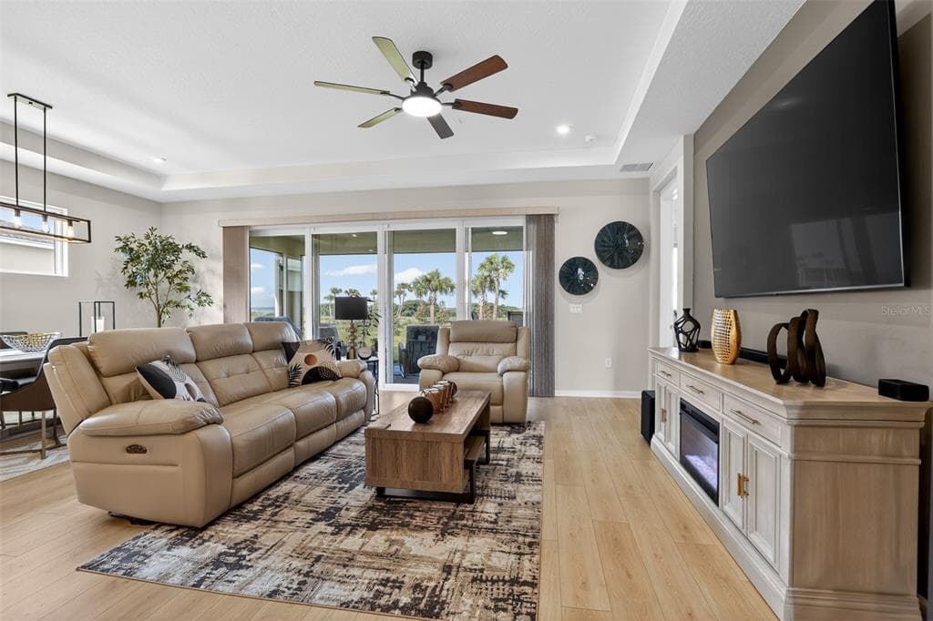 1599 BELLAGIO LOOP photo 22
