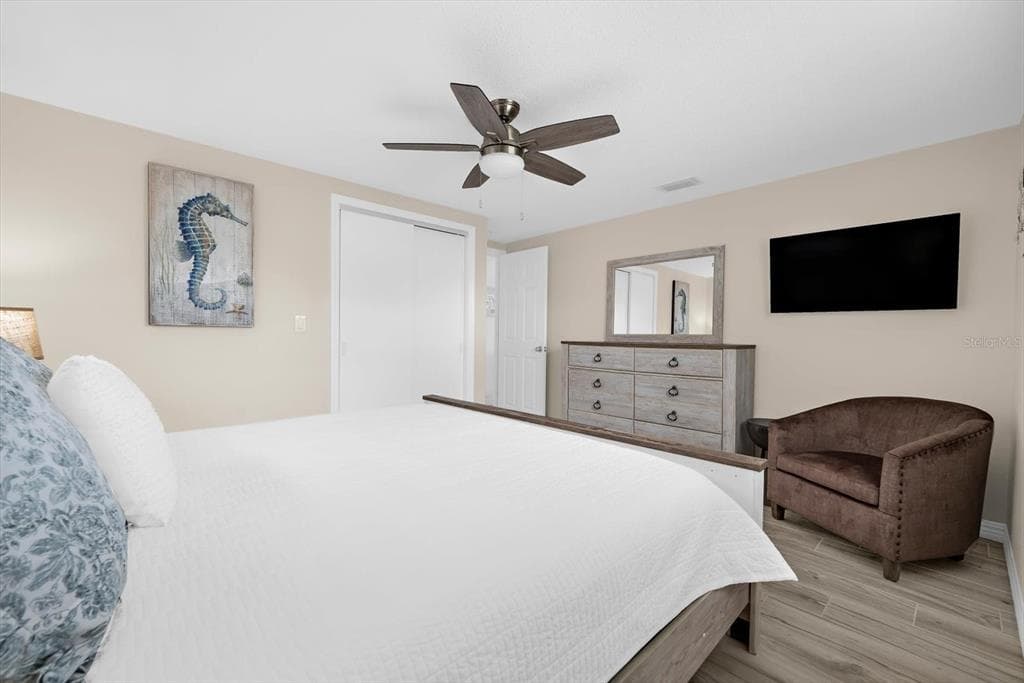 6154 MIDNIGHT PASS ROAD B1 photo 21