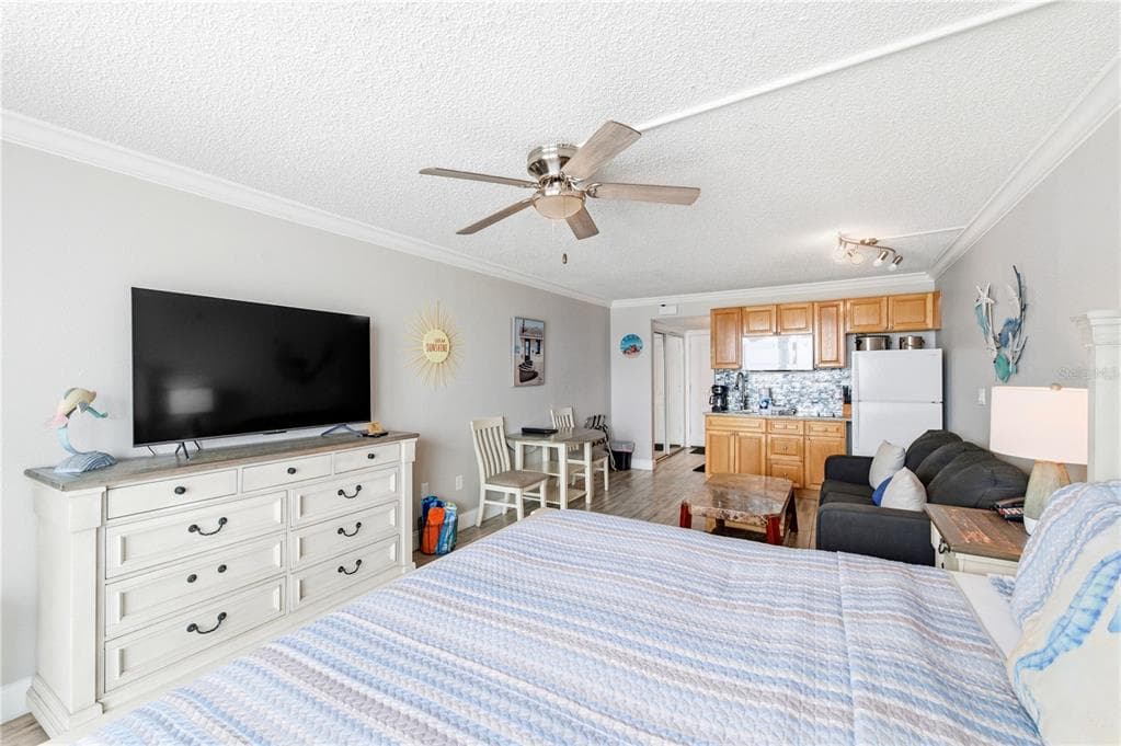 9980 GULF BOULEVARD 211 photo 8