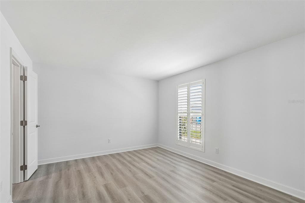 552 PLAZA SEVILLE COURT 97 photo 15