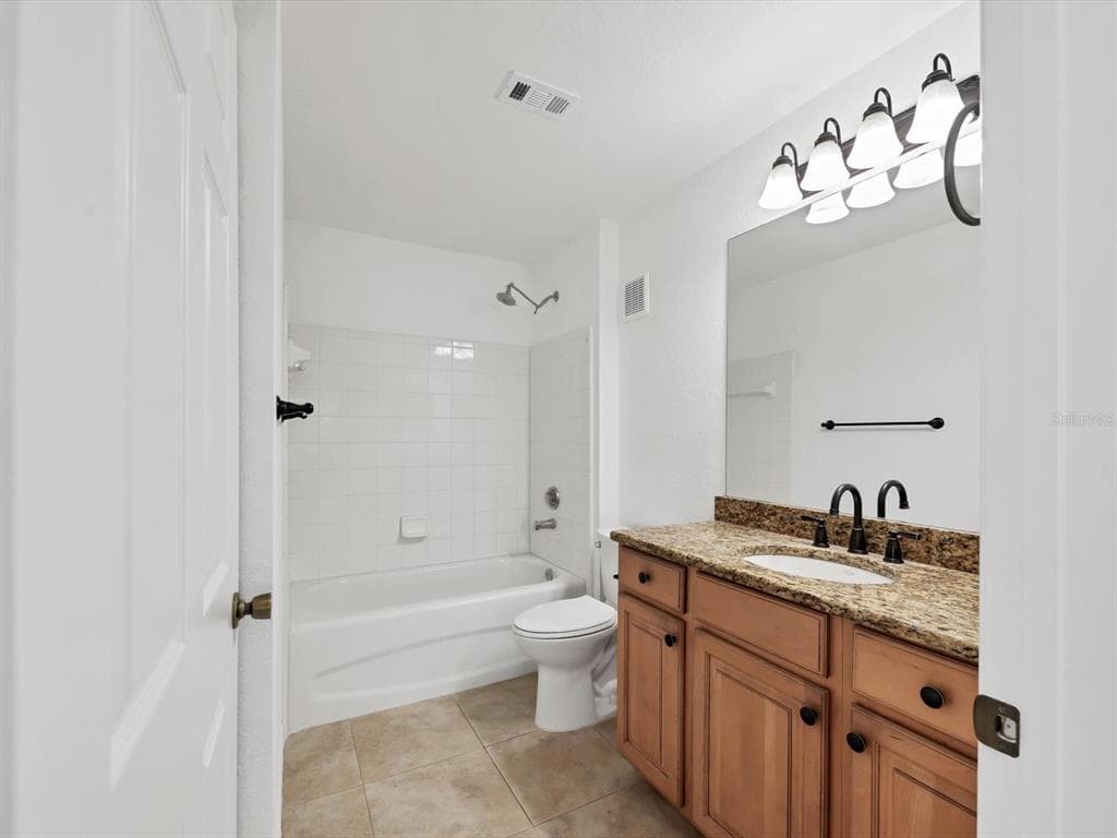 8933 MANOR LOOP 105 photo 22