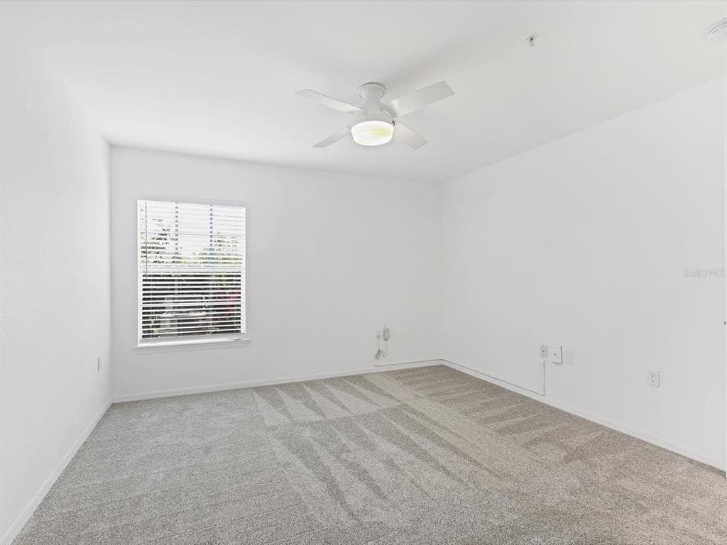 8933 MANOR LOOP 105 photo 24