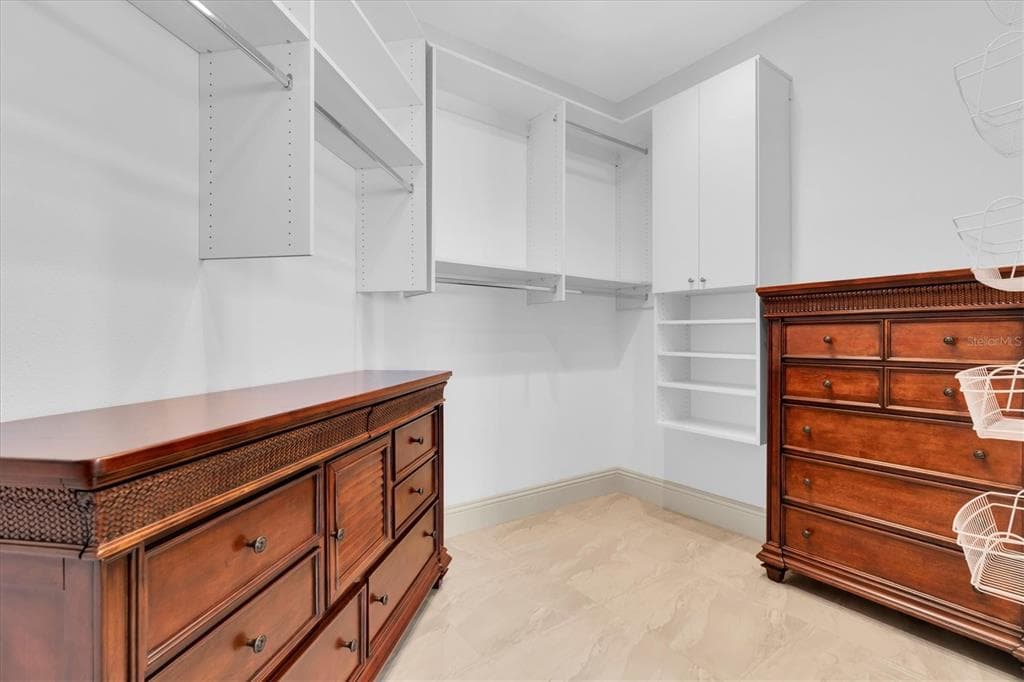 811 BIRDIE WAY photo 18