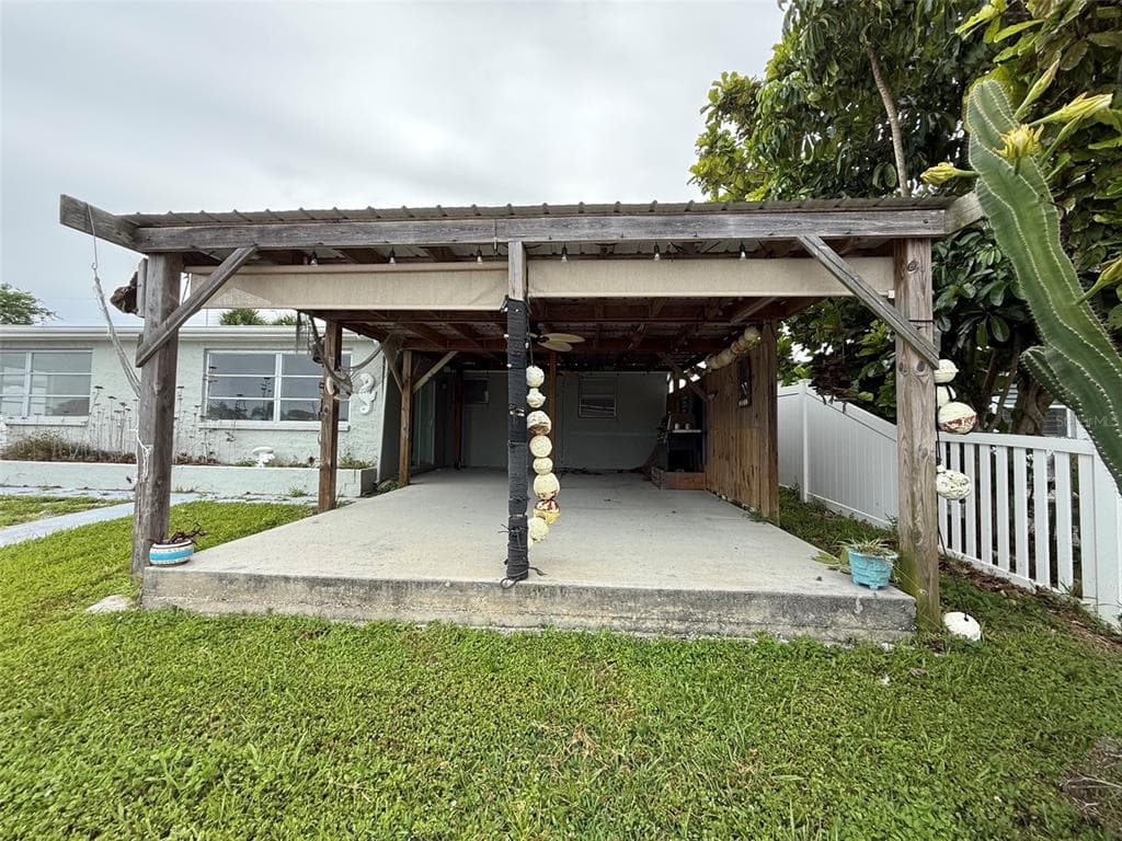 12739 3RD ISLE photo 22
