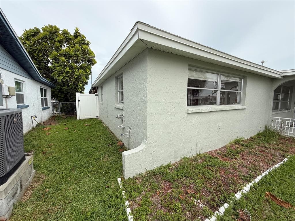 12739 3RD ISLE photo 25