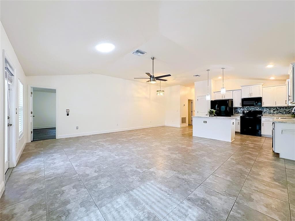 9210 52ND AVENUE E photo 14