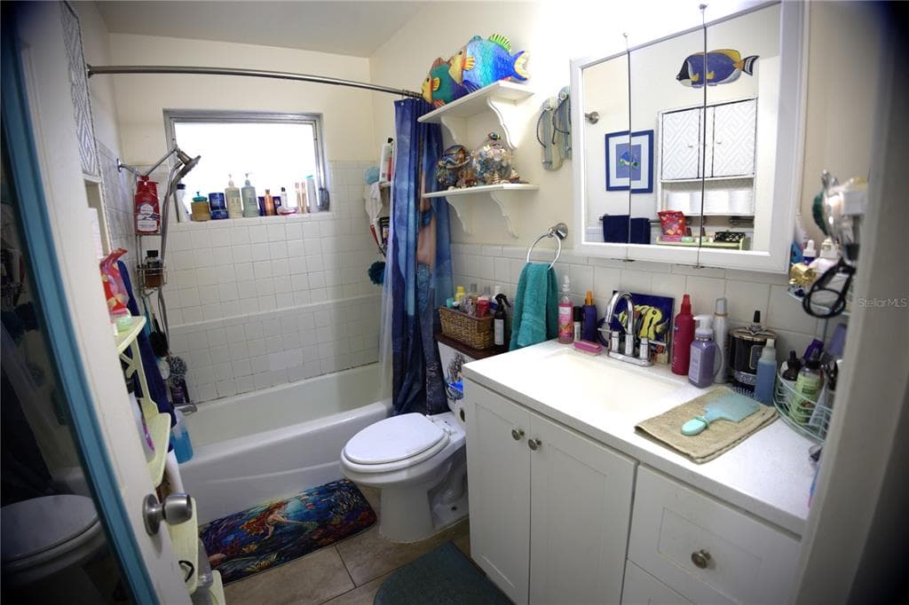 915 DEMPSEY STREET photo 25