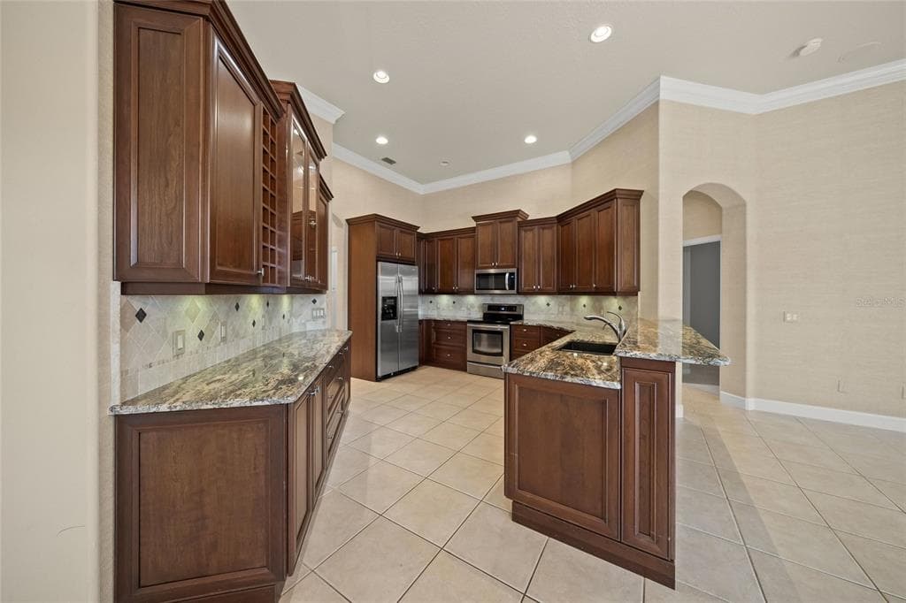 2501 FARMS COURT photo 14