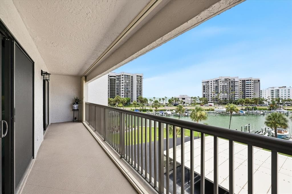 1651 SAND KEY ESTATES COURT 31 photo 23