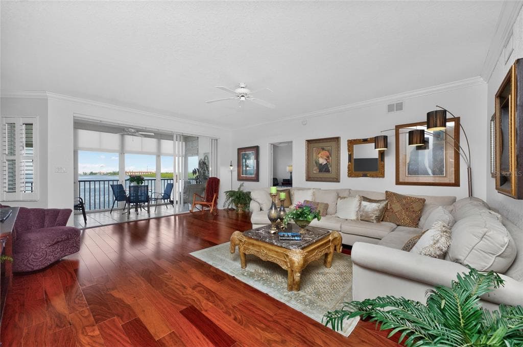 200 HARBOR WALK DRIVE 233 photo 21