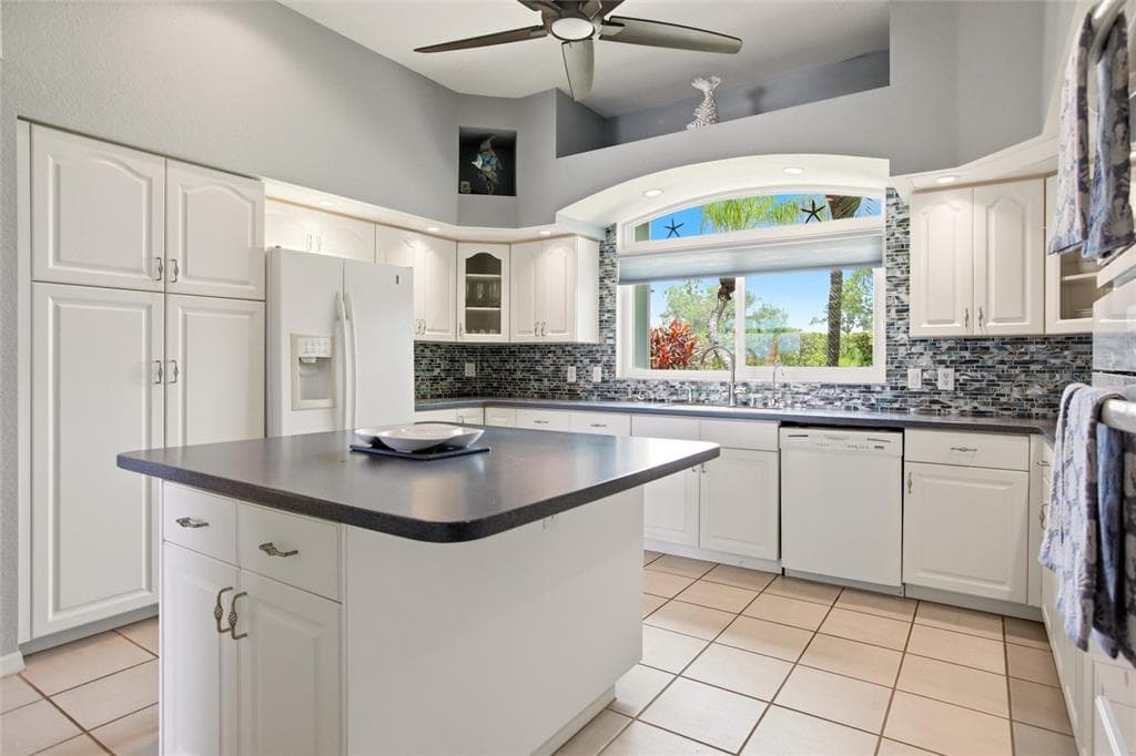 7100 SAN CASA DRIVE photo 12