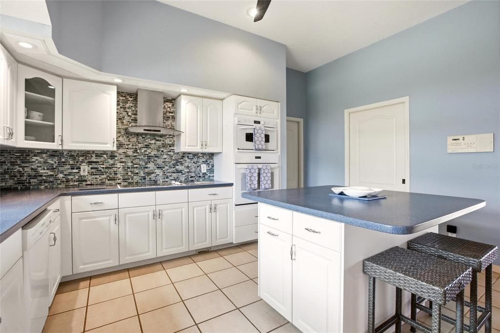 7100 SAN CASA DRIVE photo 15