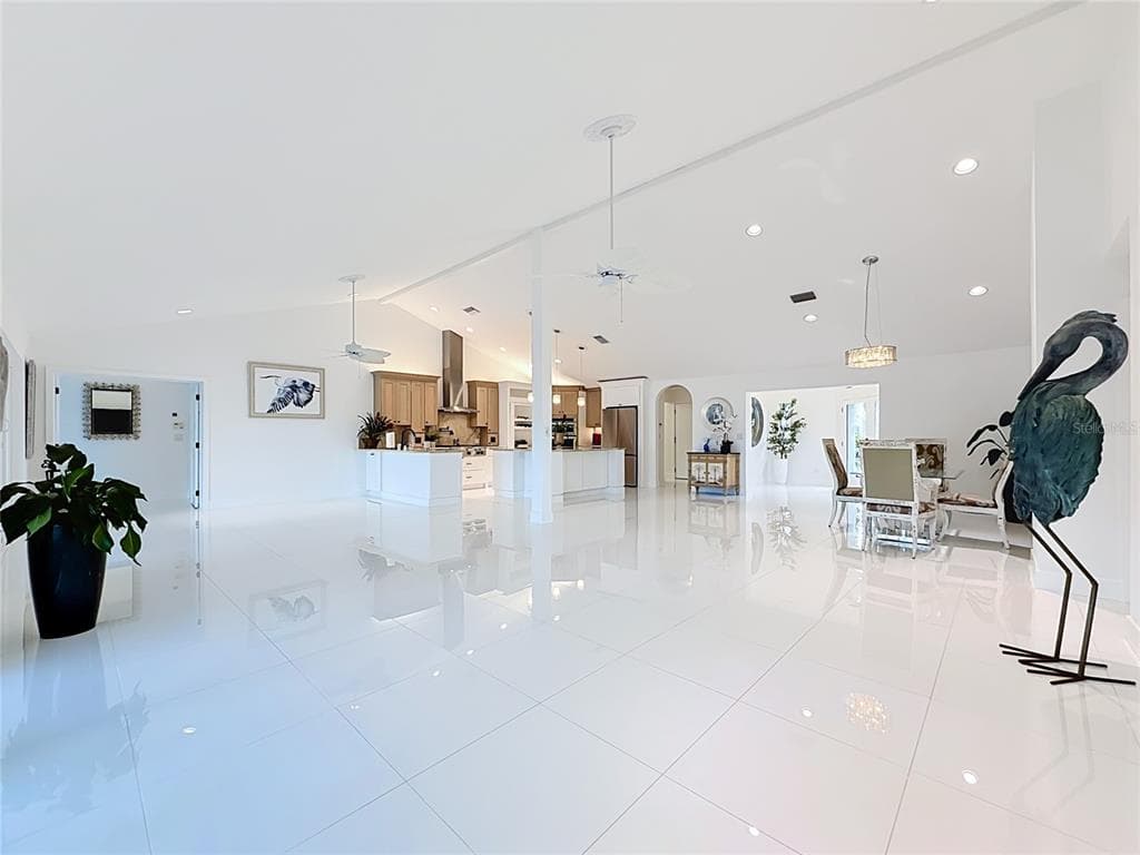 324 LEEWARD ISLAND photo 21