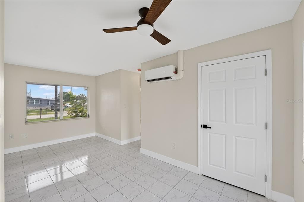691 SHARON CIRCLE photo 17