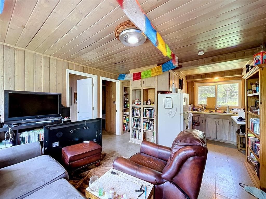 1275 MICKLER LANE photo 14