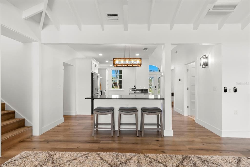 819 BAY ESPLANADE photo 21