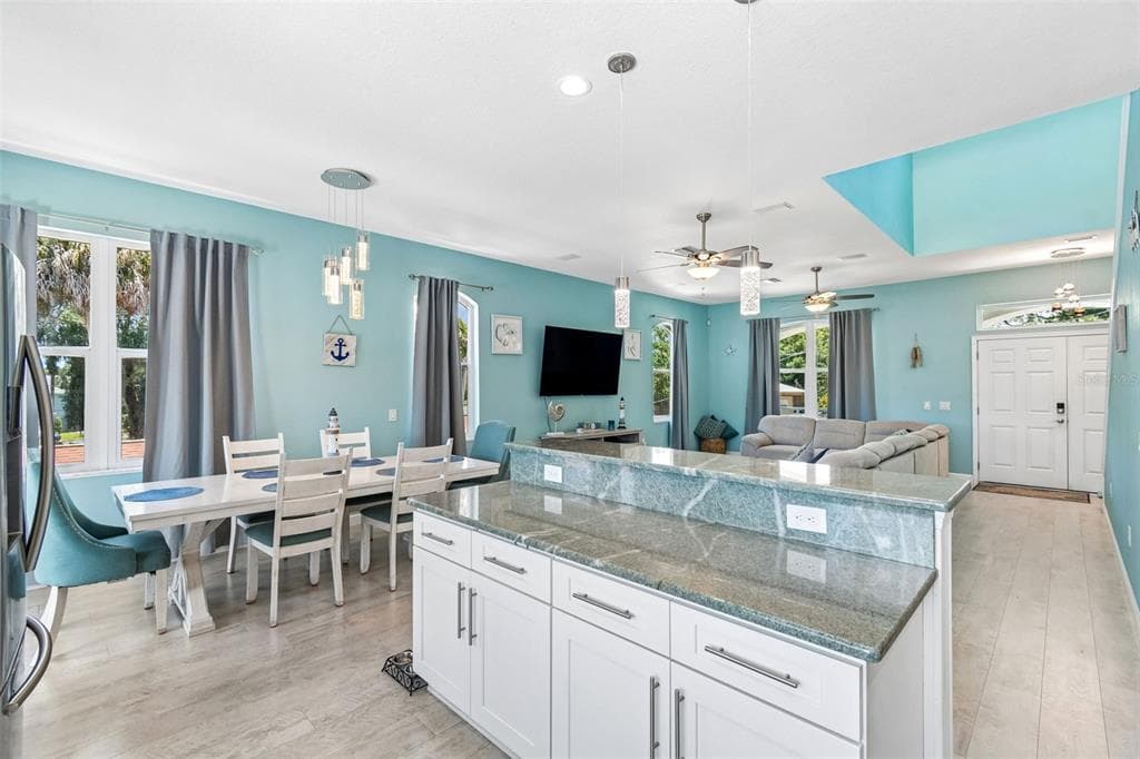6121 LAFAYETTE STREET photo 24