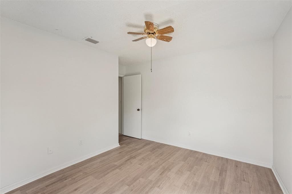 1613 COMFY COURT photo 17