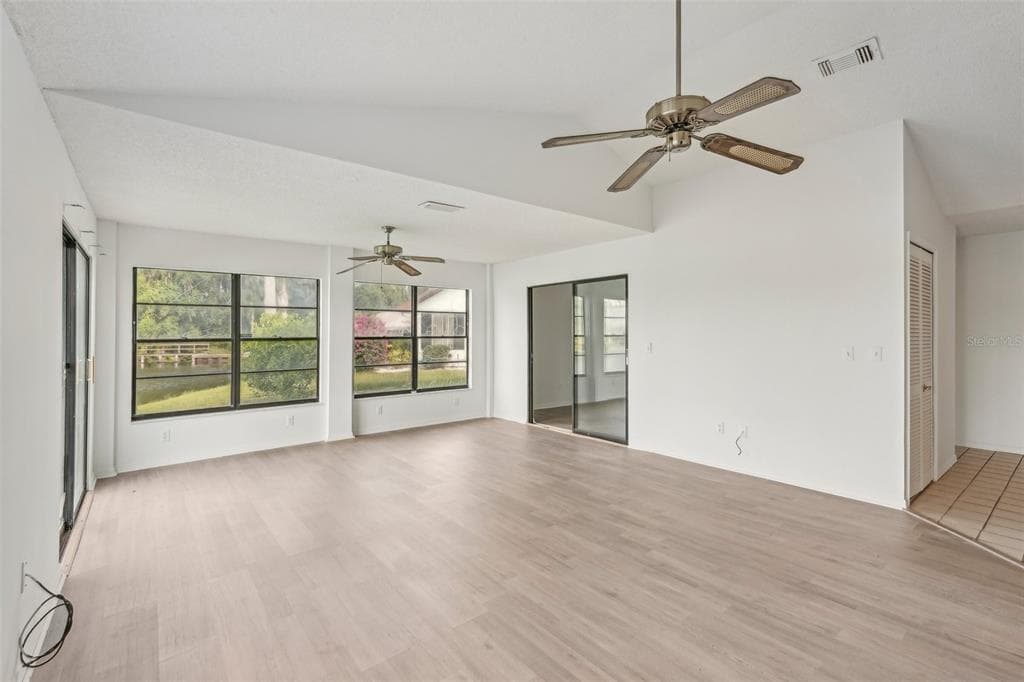 1613 COMFY COURT photo 5