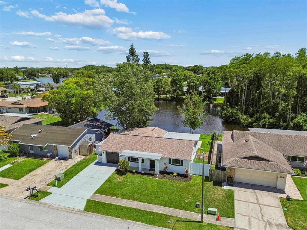 8120 BROWN PELICAN AVENUE photo 1