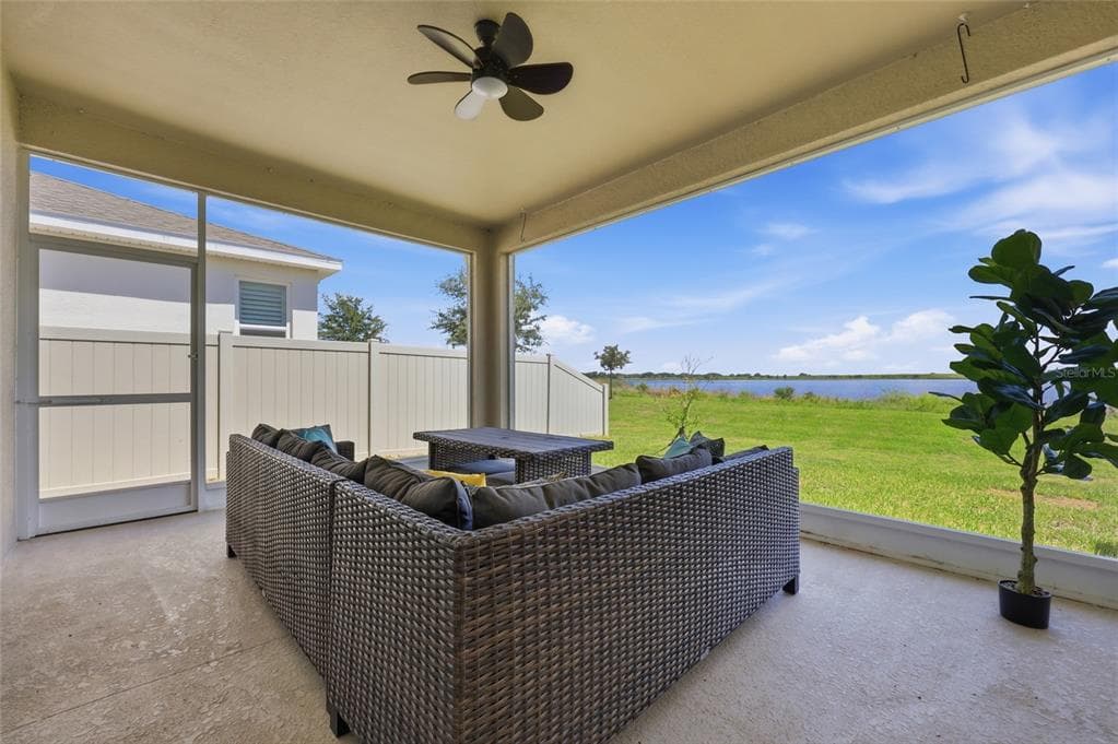 984 GRIFFON AVENUE photo 21