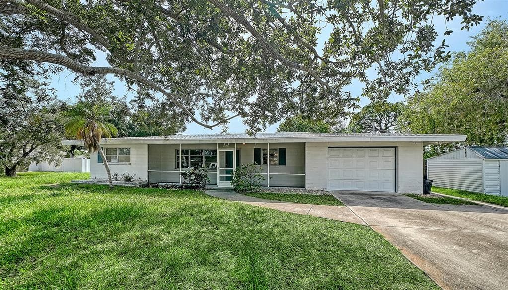 5938 MURDOCK AVENUE photo 1