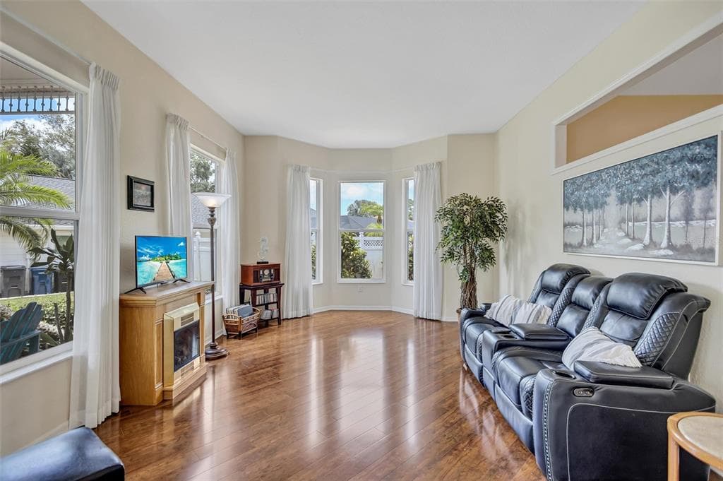 360 46TH COURT E photo 8