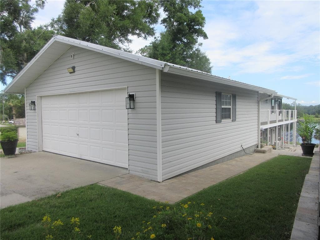 16849 SE 59TH PLACE photo 7