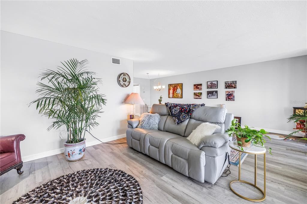 6020 SHORE BOULEVARD S 607 photo 12
