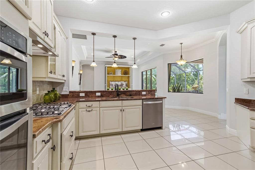 8057 RIO BELLA PLACE photo 15