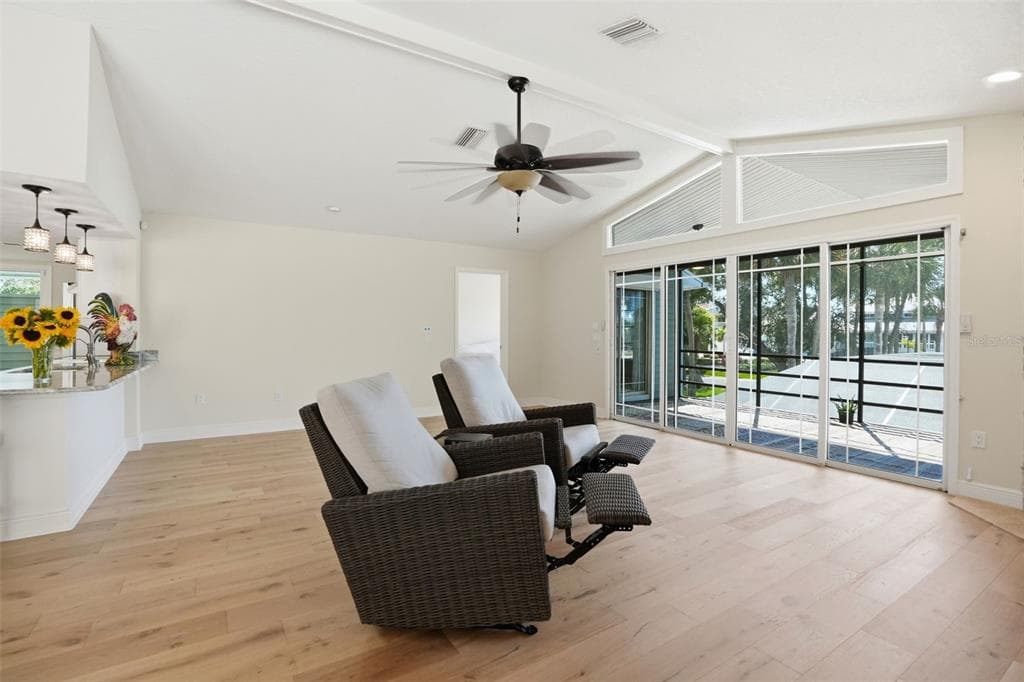 6025 RANDAN COURT photo 7