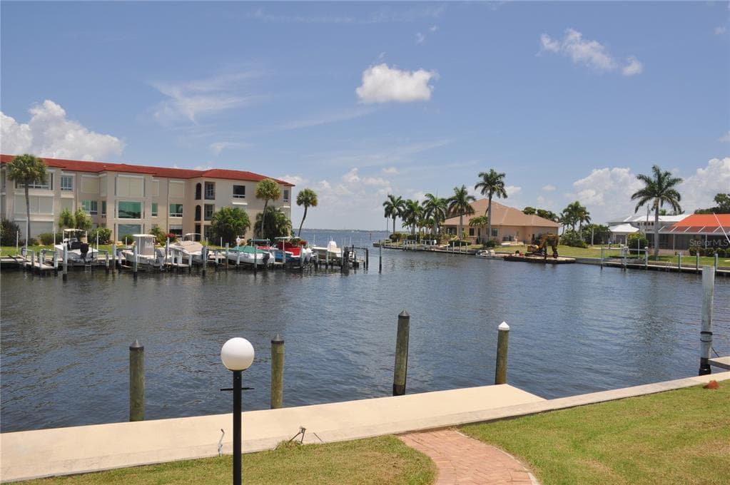 2750 AQUA COURT photo 6