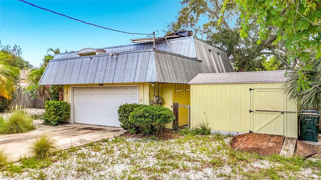 3511 NORTH CIR photo 17