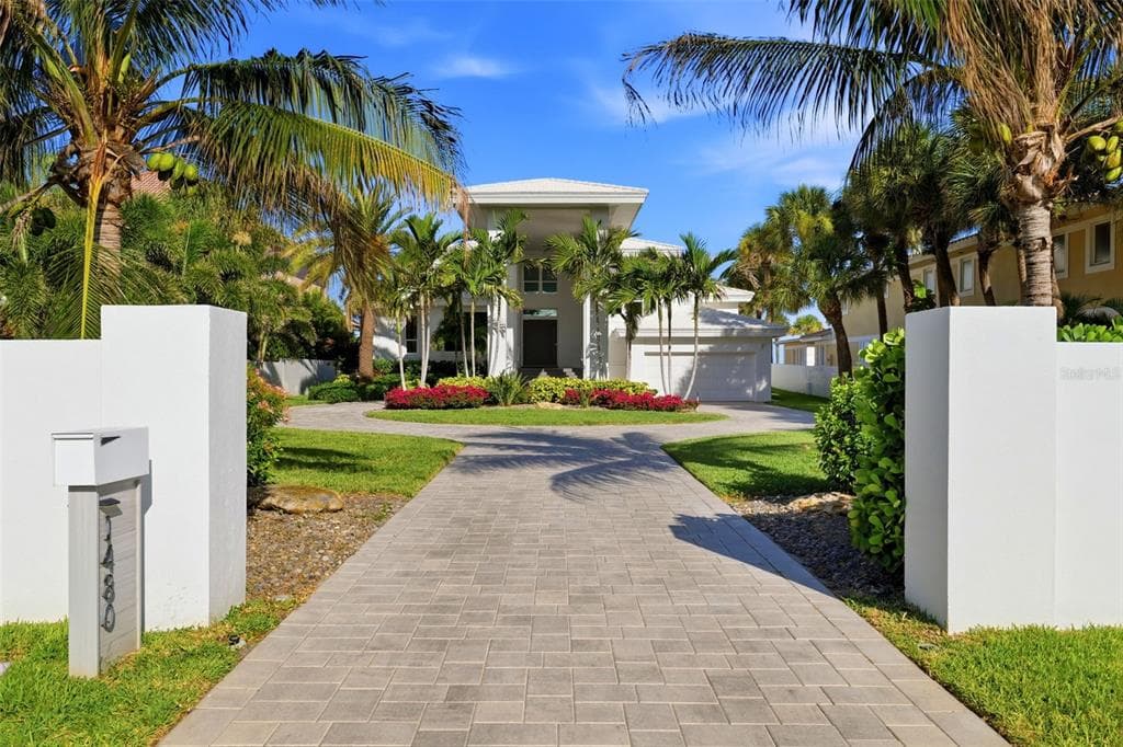 1480 GULF BOULEVARD photo 4