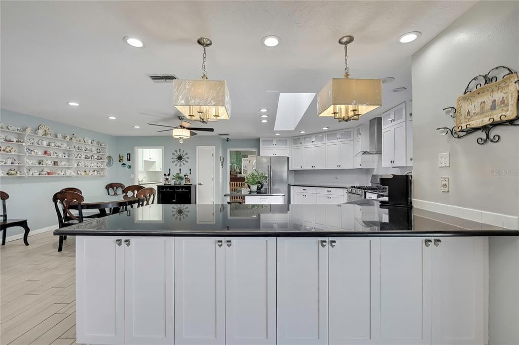 4293 RIVER BIRCH DRIVE photo 9