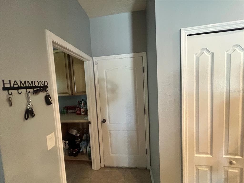 433 YORK DALE DRIVE photo 19