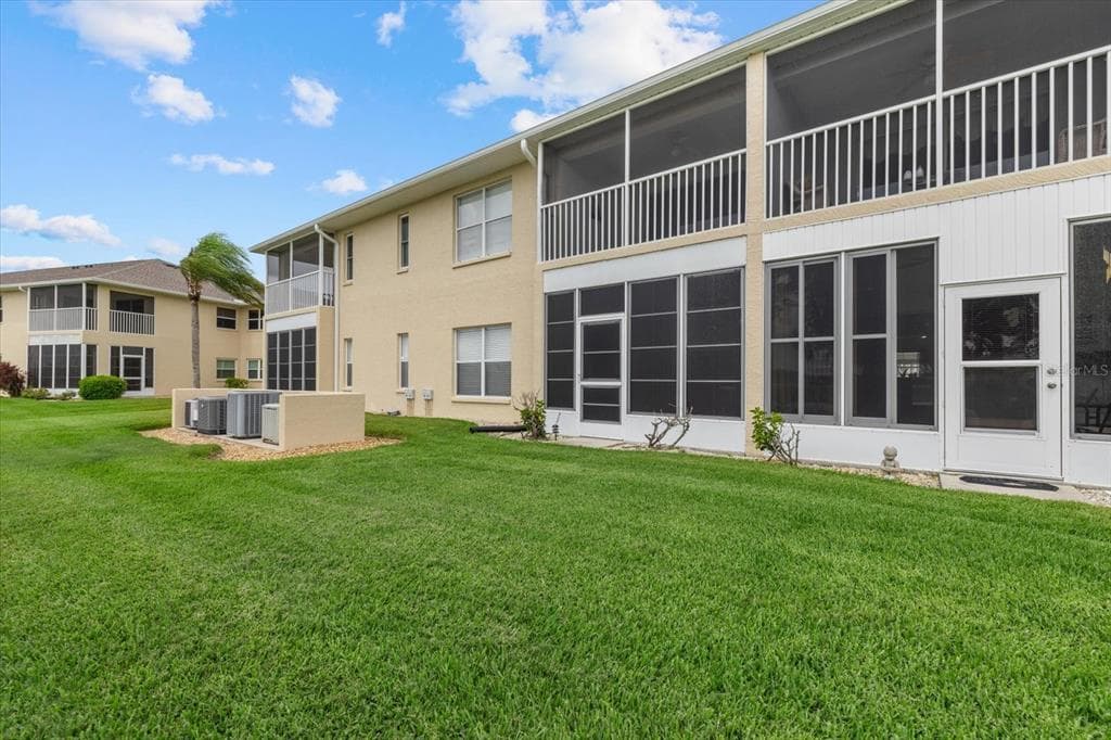 5800 SABAL TRACE DRIVE 103 photo 23