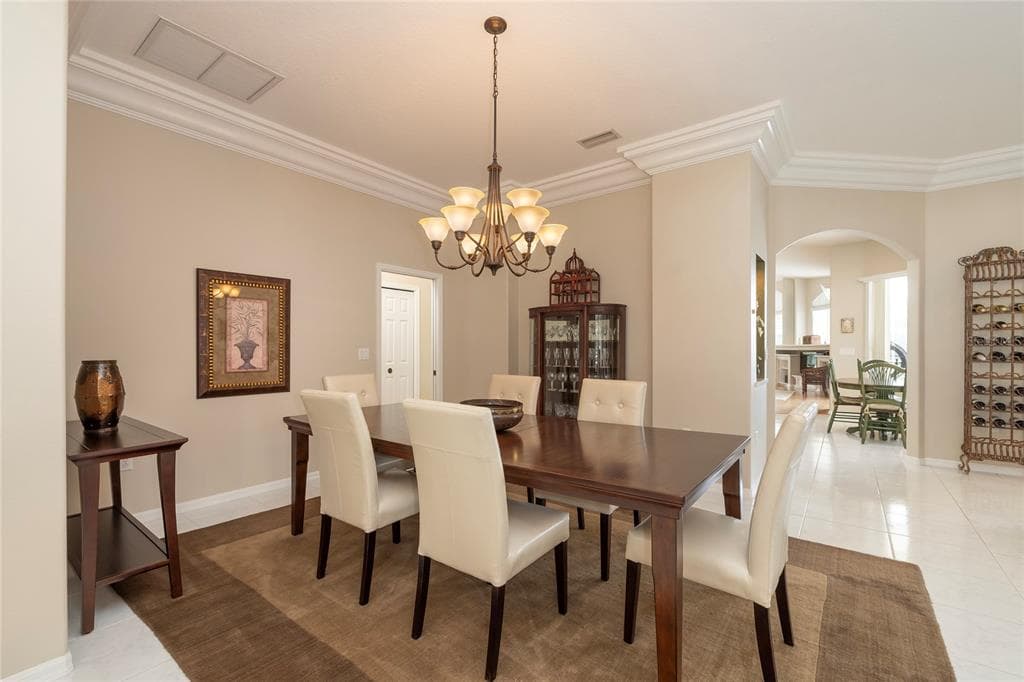 2055 DIAMOND COURT photo 15