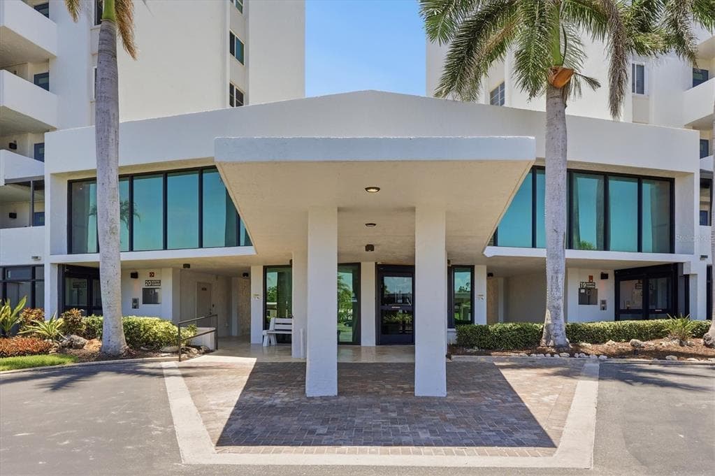 20 WHISPERING SANDS DRIVE 501 photo 7