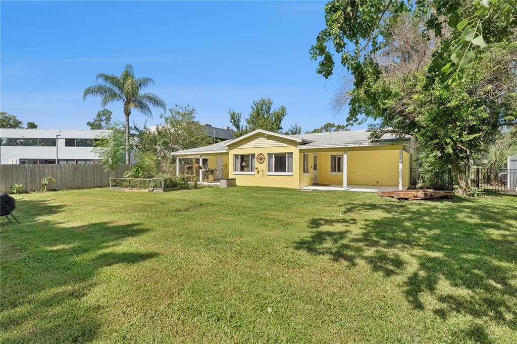 1003 LAKE BELL DRIVE photo 17