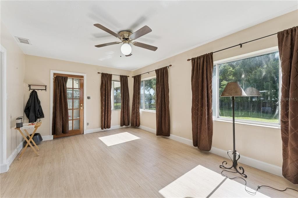 1003 LAKE BELL DRIVE photo 15