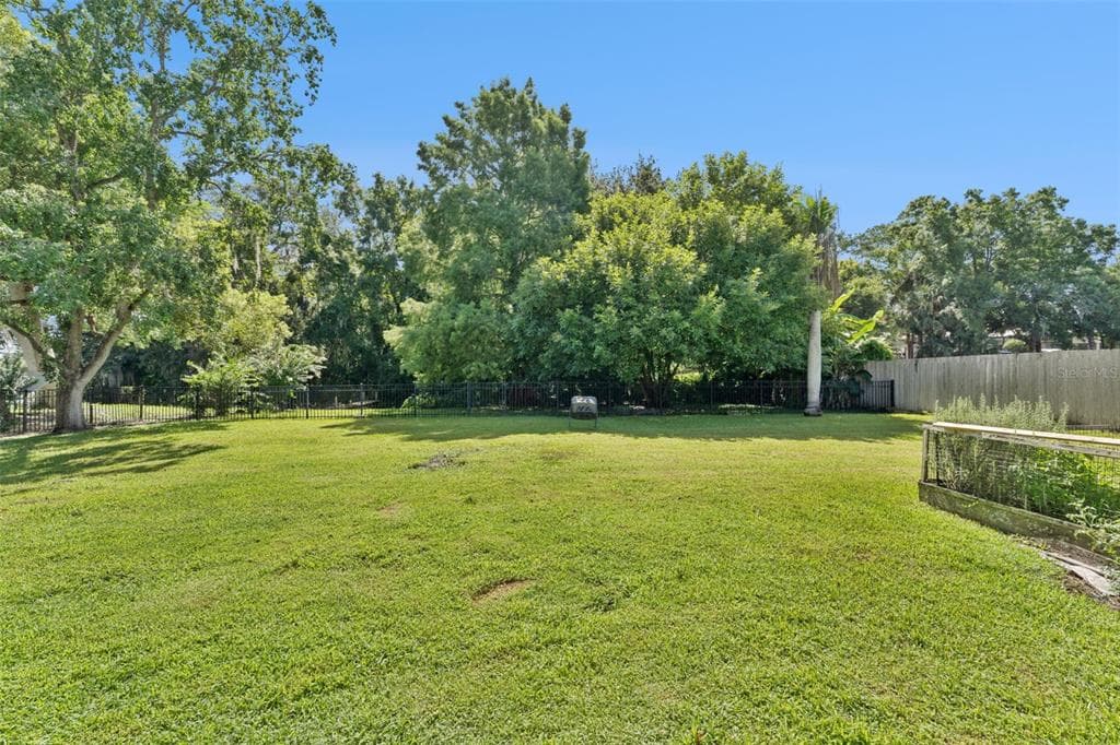 1003 LAKE BELL DRIVE photo 21