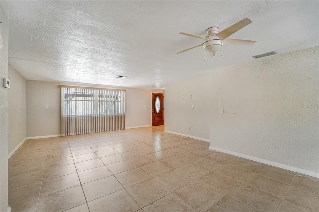 8542 BETTY STREET photo 10
